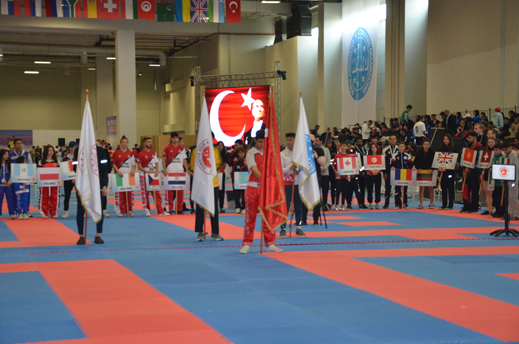 8. Uluslararası Dünya Kick Boks Kupası Ülkemizde başarılı bir şekilde gerçekleştirilmiştir.