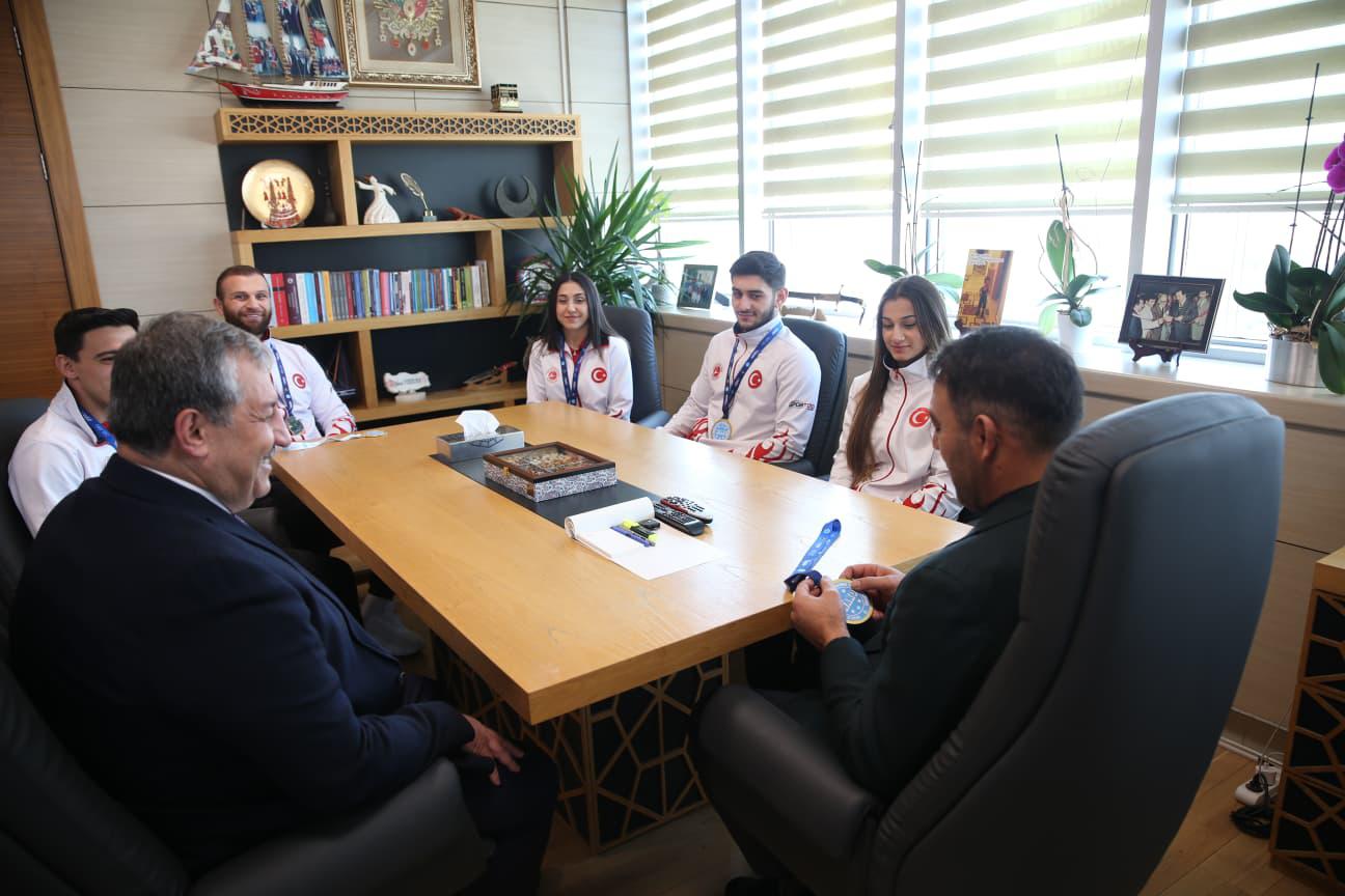Şampiyon Sporcularımızdan Bakan Yardımcımız Sayın Hamza Yerlikaya'ya Ziyaret