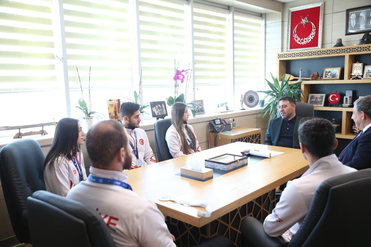 Şampiyon Sporcularımızdan Bakan Yardımcımız Sayın Hamza Yerlikaya'ya Ziyaret